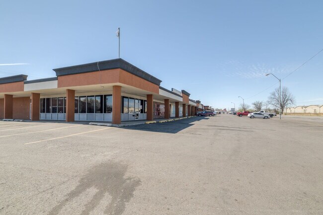 Plus de détails pour 3500-3534 S Newcastle Rd, Oklahoma City, OK - Commerce de détail à louer