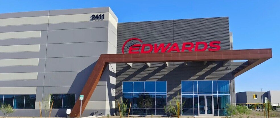 2411 E Germann Rd, Chandler, AZ à louer - Photo du bâtiment - Image 2 de 5