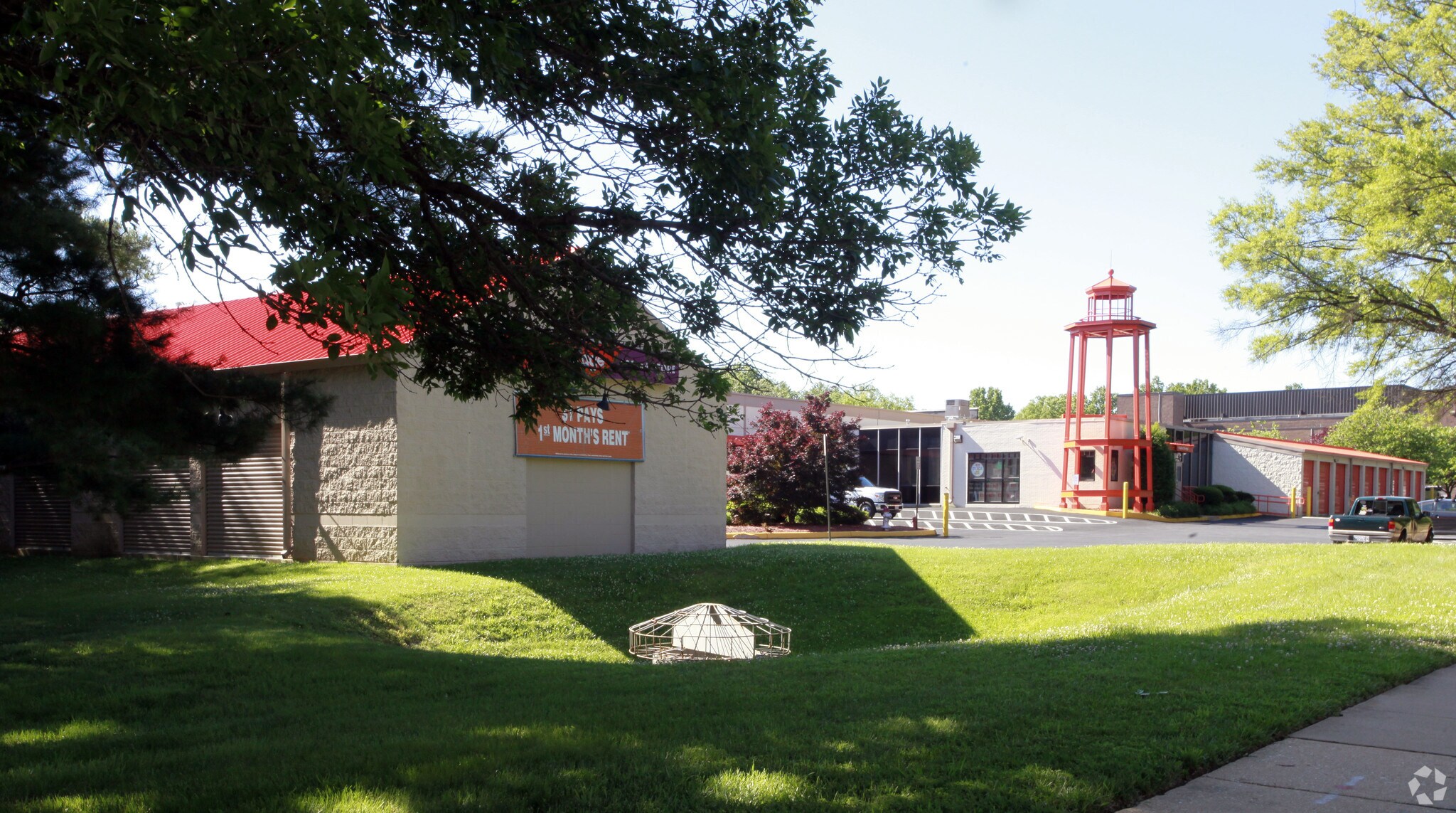 1751 Old Meadow Rd, McLean, VA à louer Photo principale- Image 1 de 5