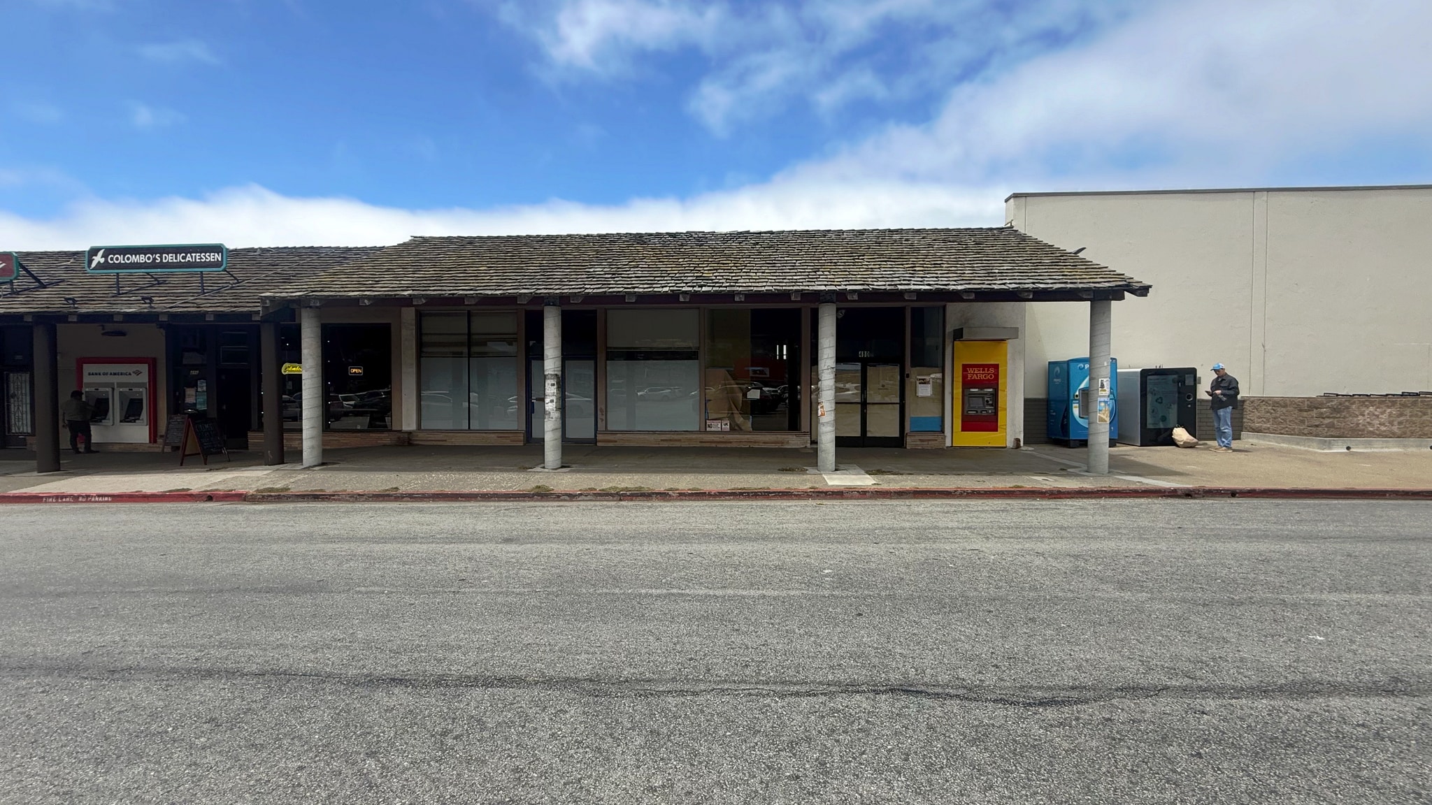 480 Manor Plz, Pacifica, CA for lease Interior Photo- Image 1 of 12