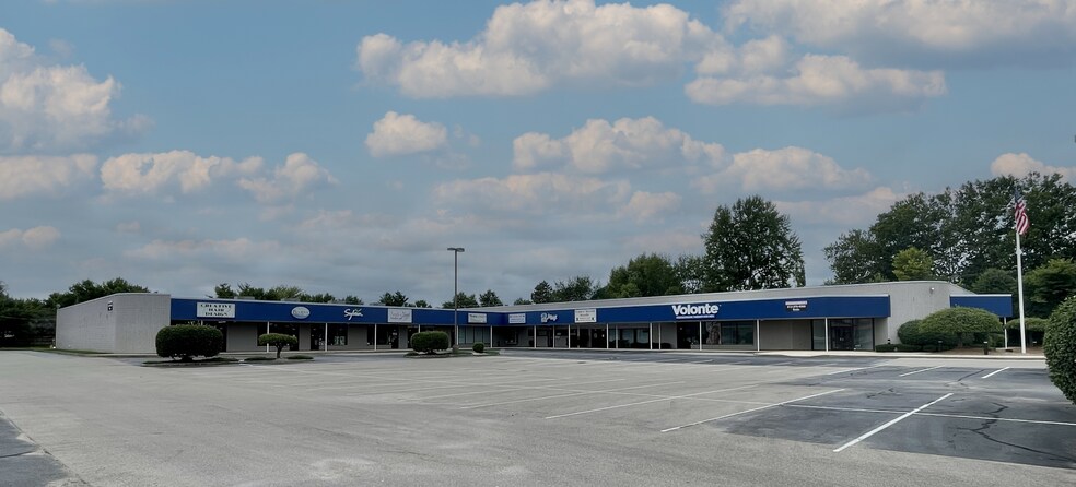 3136 N National Rd, Columbus, IN à louer - Photo du bâtiment - Image 2 de 13