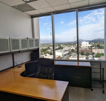 15250 Ventura Blvd, Sherman Oaks, CA for lease Interior Photo- Image 1 of 9