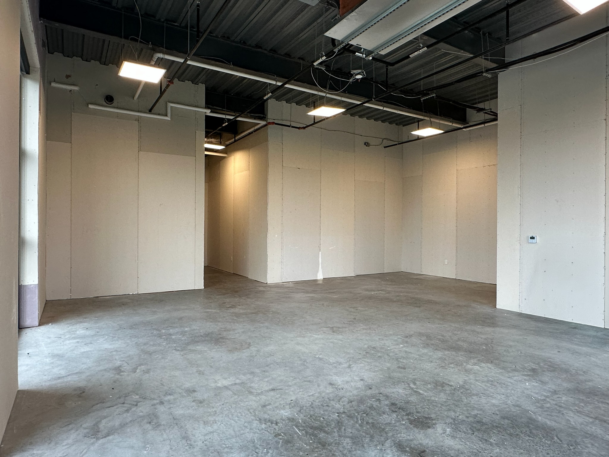 100 Enterprise Dr, Rincon, GA for lease Interior Photo- Image 1 of 3