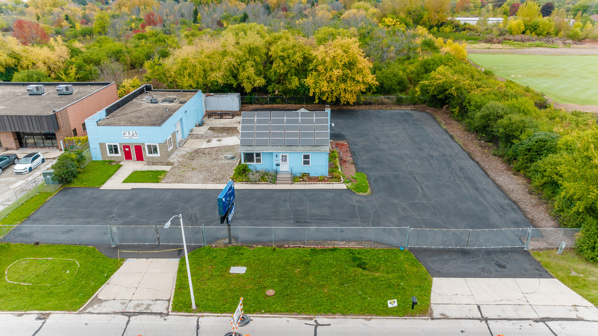 6930 W. Good Hope, Milwaukee, WI à vendre Photo du bâtiment- Image 1 de 1