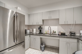 451 S Main St, Fort Worth, TX for lease Interior Photo- Image 2 of 7