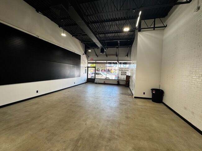Plus de détails pour 278 Sunrise Hwy, Rockville Centre, NY - Commerce de détail à louer