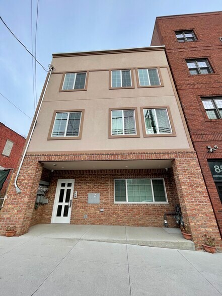 83 Montgomery Ave, Staten Island, NY à vendre - Photo du bâtiment - Image 2 de 4