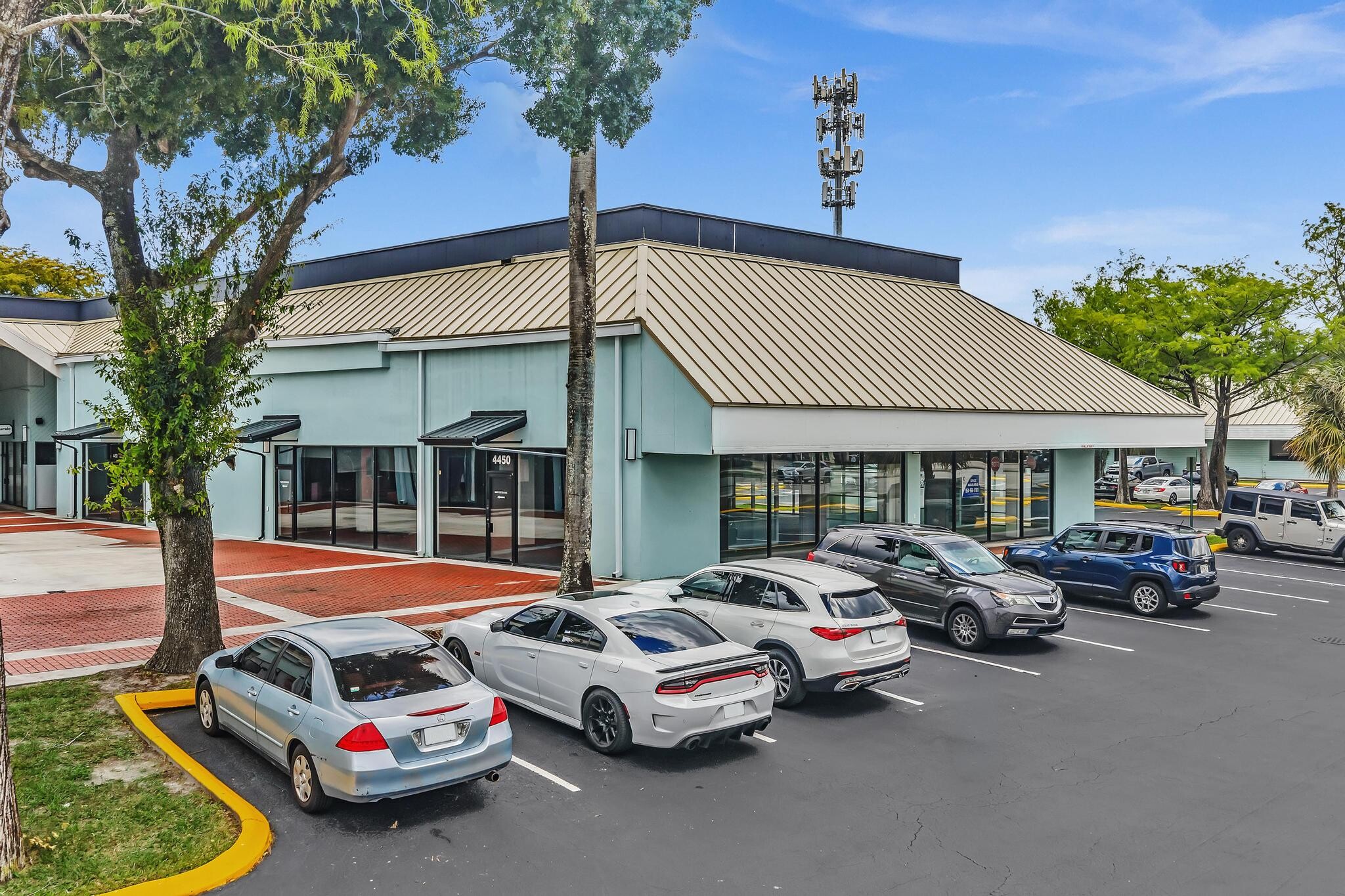 4412-4678 N University Dr, Lauderhill, FL à louer Photo du bâtiment- Image 1 de 12