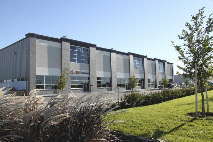 975 Thomas Ave, Winnipeg, MB à louer - Photo du bâtiment - Image 1 de 2