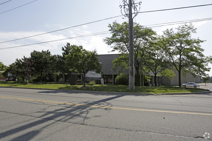5030 Timberlea Blvd, Mississauga, ON for sale - Primary Photo - Image 1 of 1