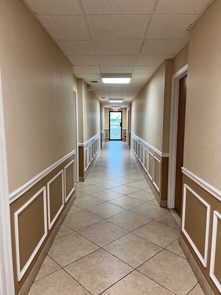 860 US Highway 1, North Palm Beach, FL for sale - Building Photo - Image 2 of 5