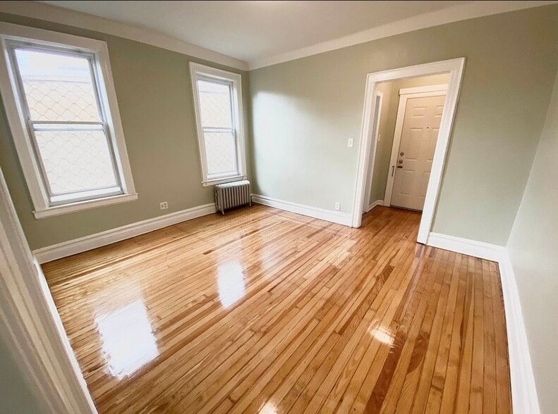 36-31 30th St, Astoria, NY for sale - Building Photo - Image 3 of 17