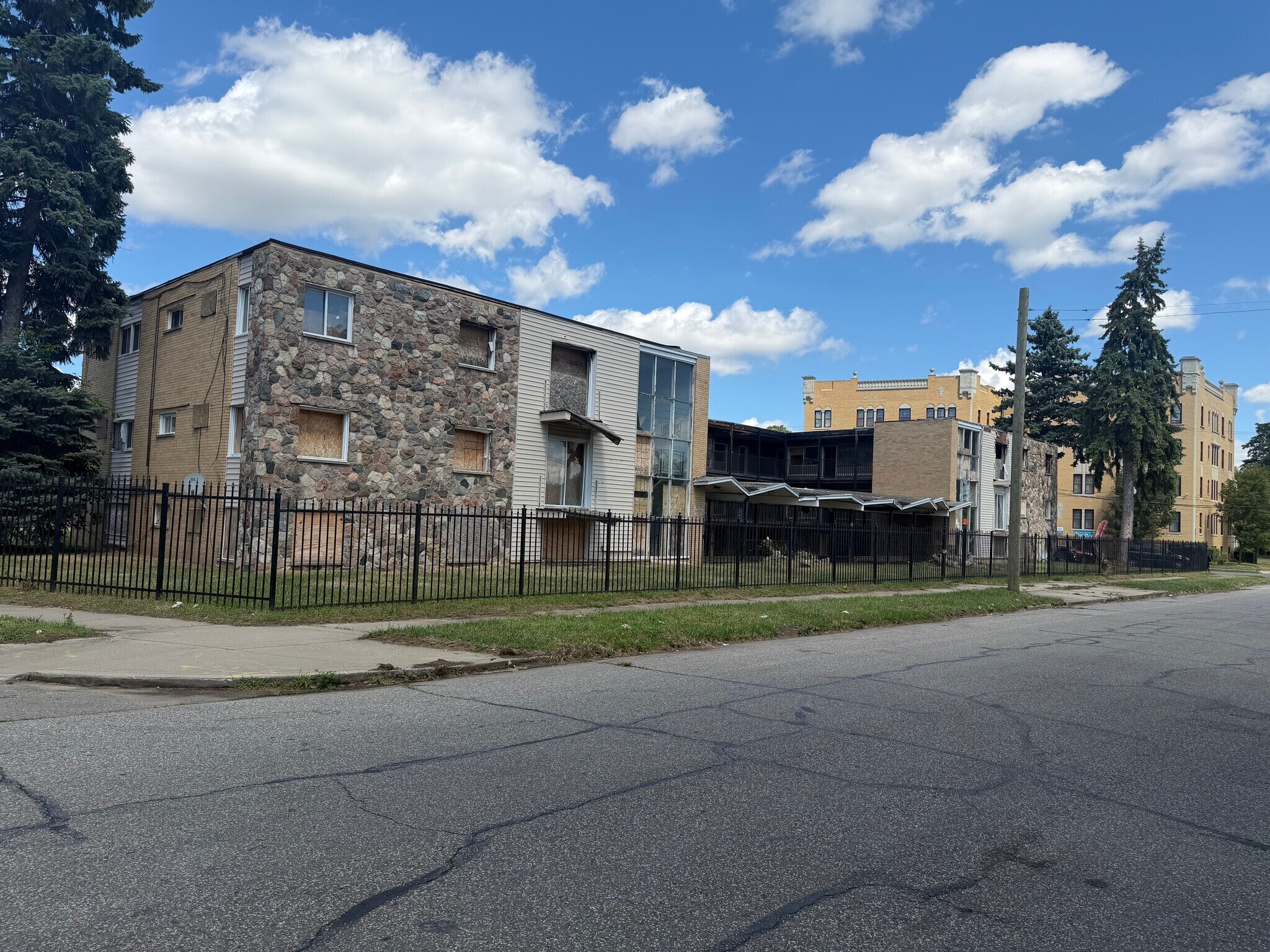 820-830 Merton Rd, Detroit, MI à vendre Photo du bâtiment- Image 1 de 4
