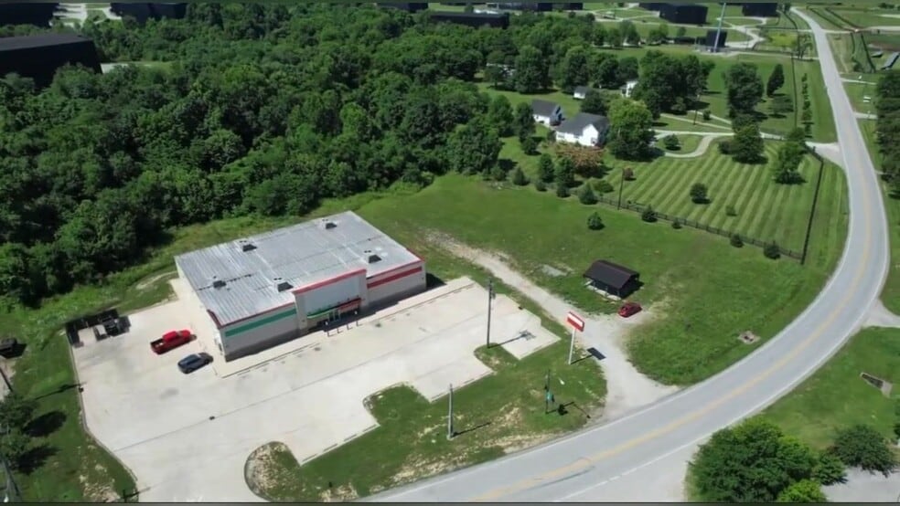4983 KY-52, Loretto, KY for sale - Commercial Listing Video - Image 2 of 8