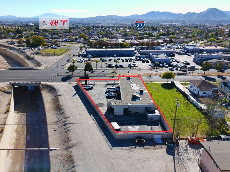 1377 N La Cadena Dr, Colton, CA à louer - Photo du bâtiment - Image 2 de 7