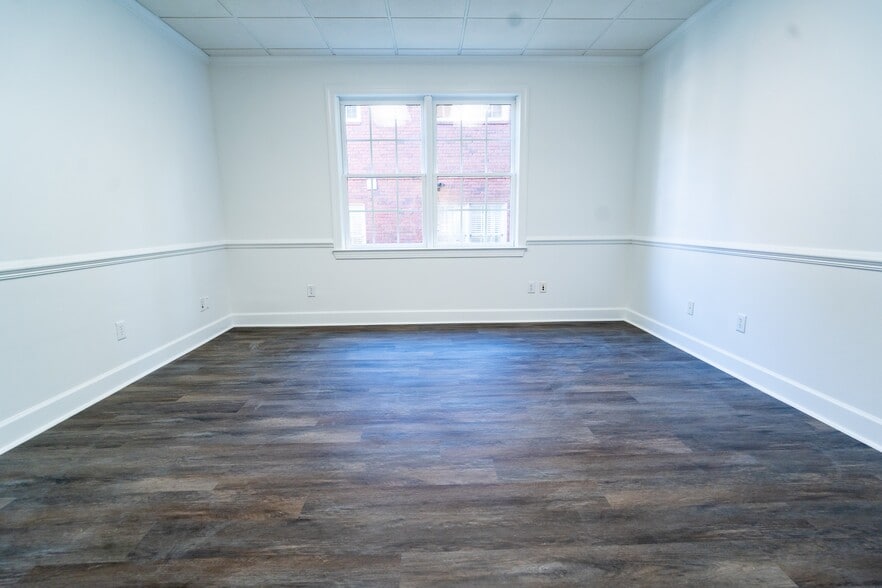 2850 Johnson Ferry Rd, Marietta, GA for sale - Interior Photo - Image 3 of 11