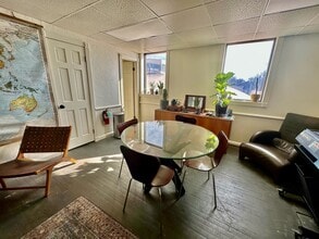 422 E Main St, Norman, OK for lease Interior Photo- Image 2 of 3