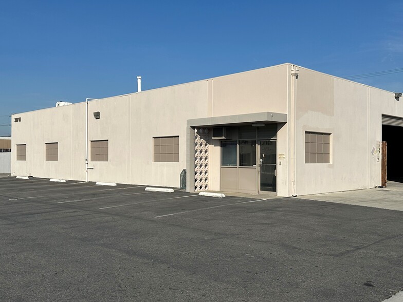 231 N Euclid Way, Anaheim, CA for lease - Building Photo - Image 2 of 10