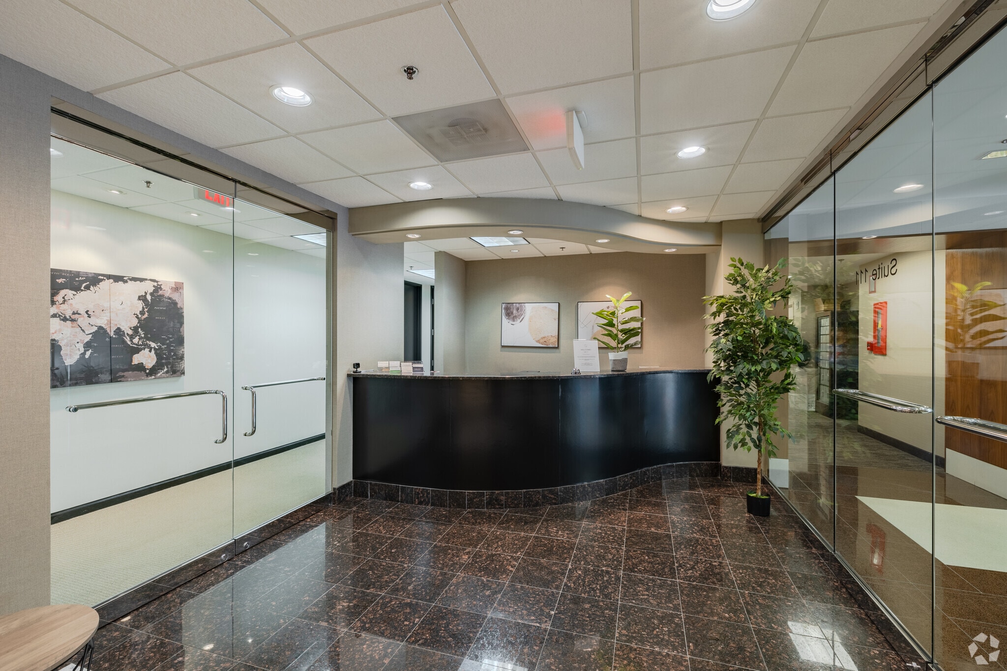 40900 Woodward Ave, Bloomfield Hills, MI for lease Interior Photo- Image 1 of 9