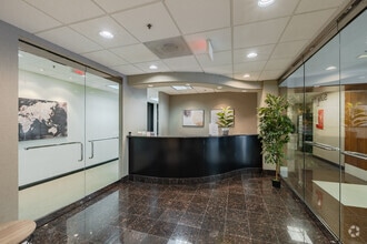 40900 Woodward Ave, Bloomfield Hills, MI for lease Interior Photo- Image 1 of 9