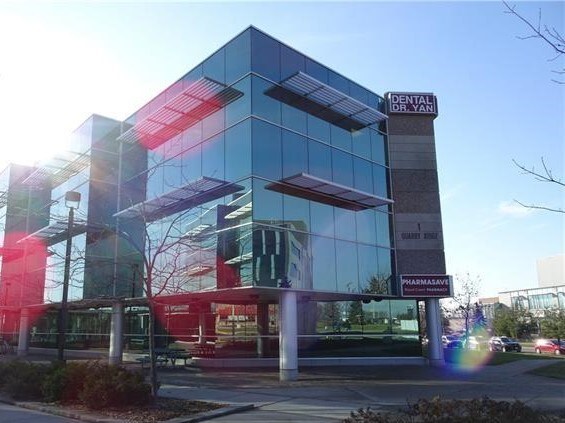 1 Quarry Ridge Rd, Barrie, ON à vendre - Photo principale - Image 1 de 1