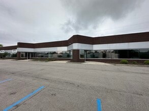 336 Washington Pointe Dr, Indianapolis, IN à louer Photo intérieure- Image 1 de 21
