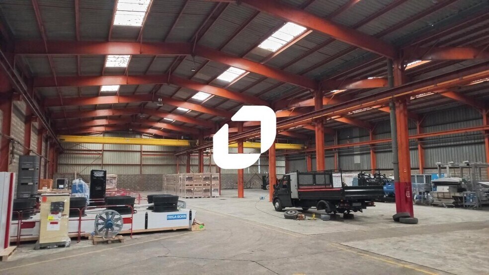 Industrial in SAINT-OUEN-L'AUMONE for lease - Interior Photo - Image 2 of 12