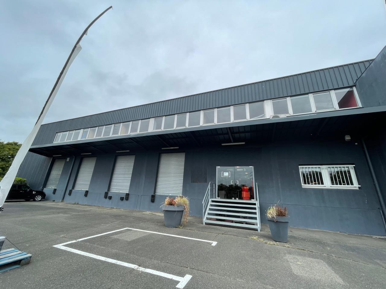 Industrial in Palaiseau for lease Building Photo- Image 1 of 14