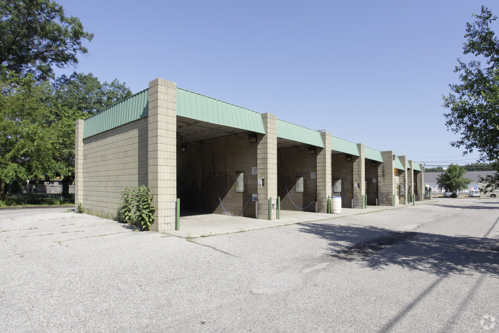 1671 E River Rd, Muskegon, MI for sale Primary Photo- Image 1 of 10