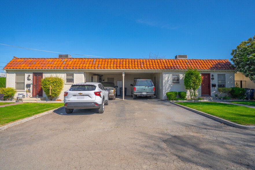 1725 E Pacheco Blvd, Los Banos, CA à vendre - Photo du bâtiment - Image 2 de 11
