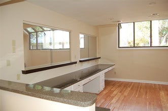 35 Bill Fries Dr, Hilton Head Island, SC for sale Interior Photo- Image 2 of 3