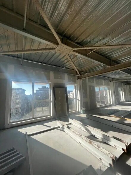 19-25 Rue De La Gare, Cachan à louer - Photo du bâtiment - Image 2 de 21