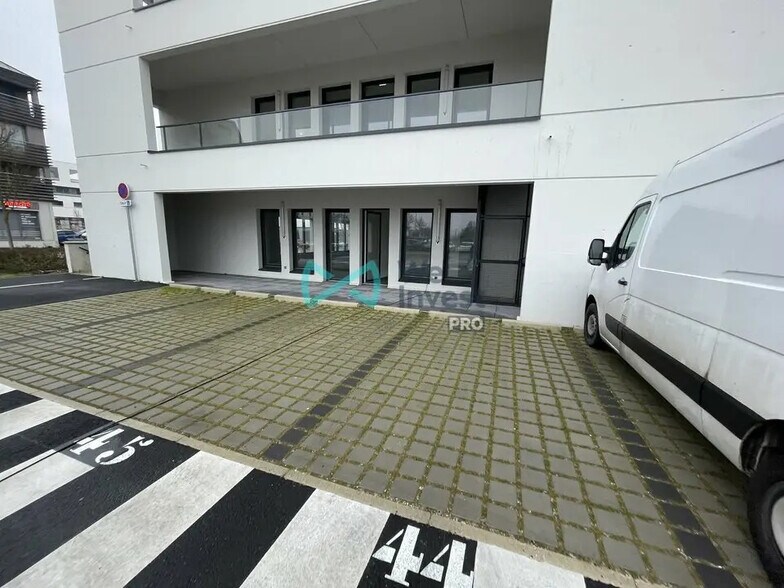 Office in Bezannes for lease - Building Photo - Image 1 of 5