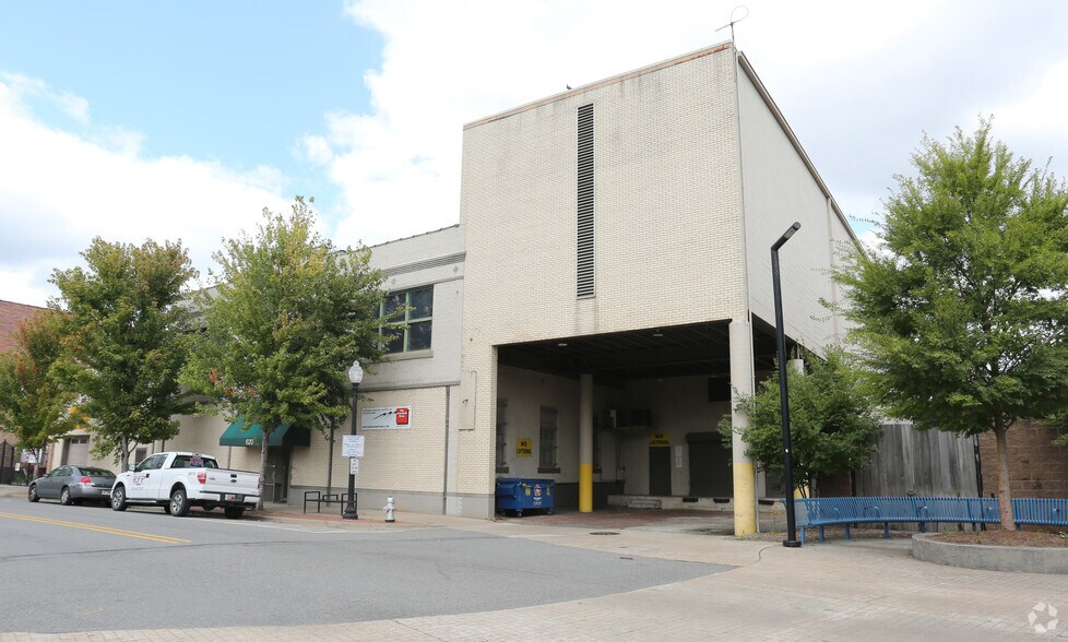 620 President Clinton Ave, Little Rock, AR à vendre - Photo du bâtiment - Image 2 de 20