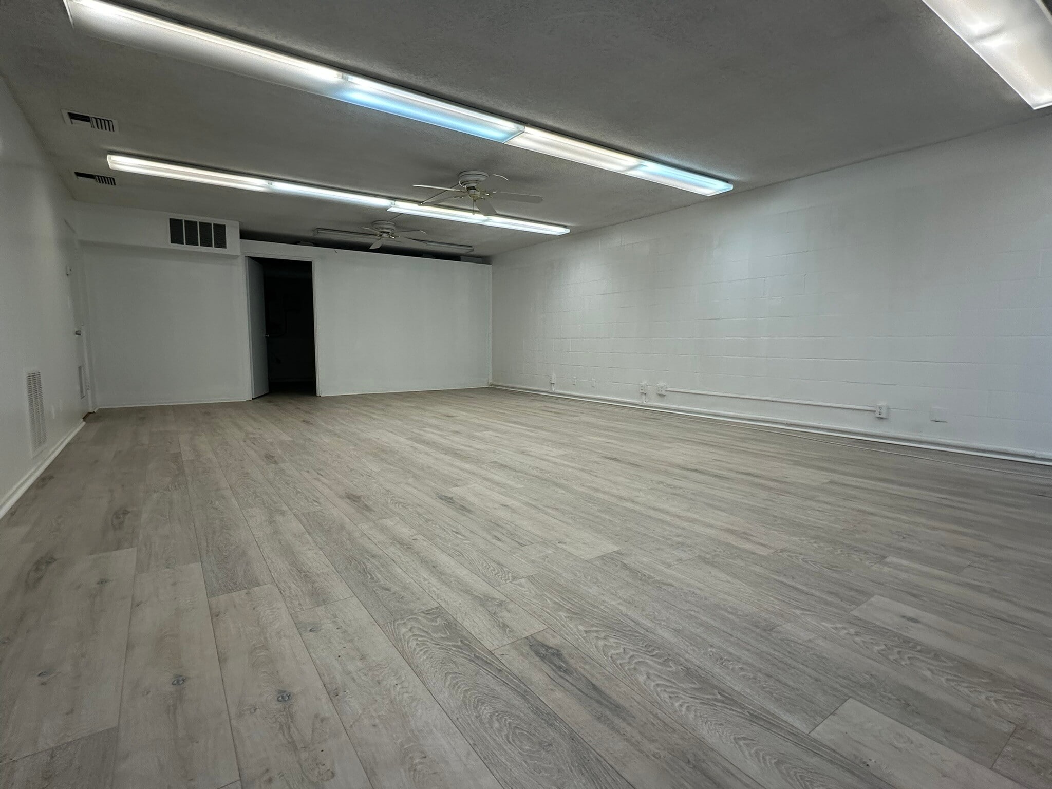 14408 E Whittier Blvd, Whittier, CA à louer Photo intérieure- Image 1 de 6