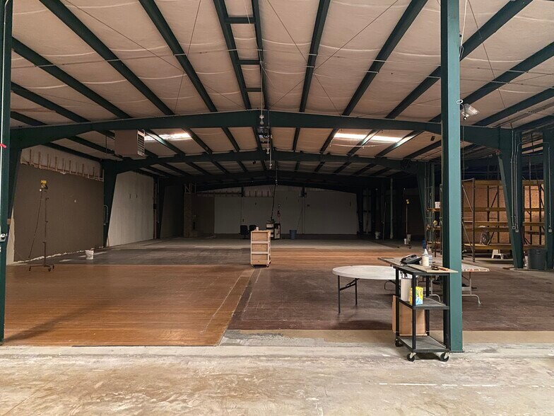 4189 Chesterville Rd, Tupelo, MS for lease - Interior Photo - Image 2 of 11