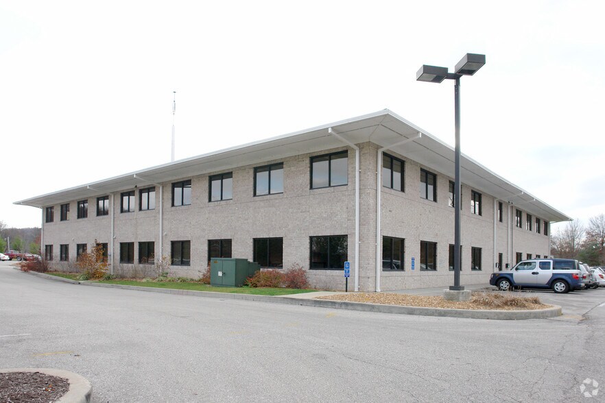 2705 Dougherty Ferry Rd, Saint Louis, MO à louer - Photo du bâtiment - Image 2 de 10