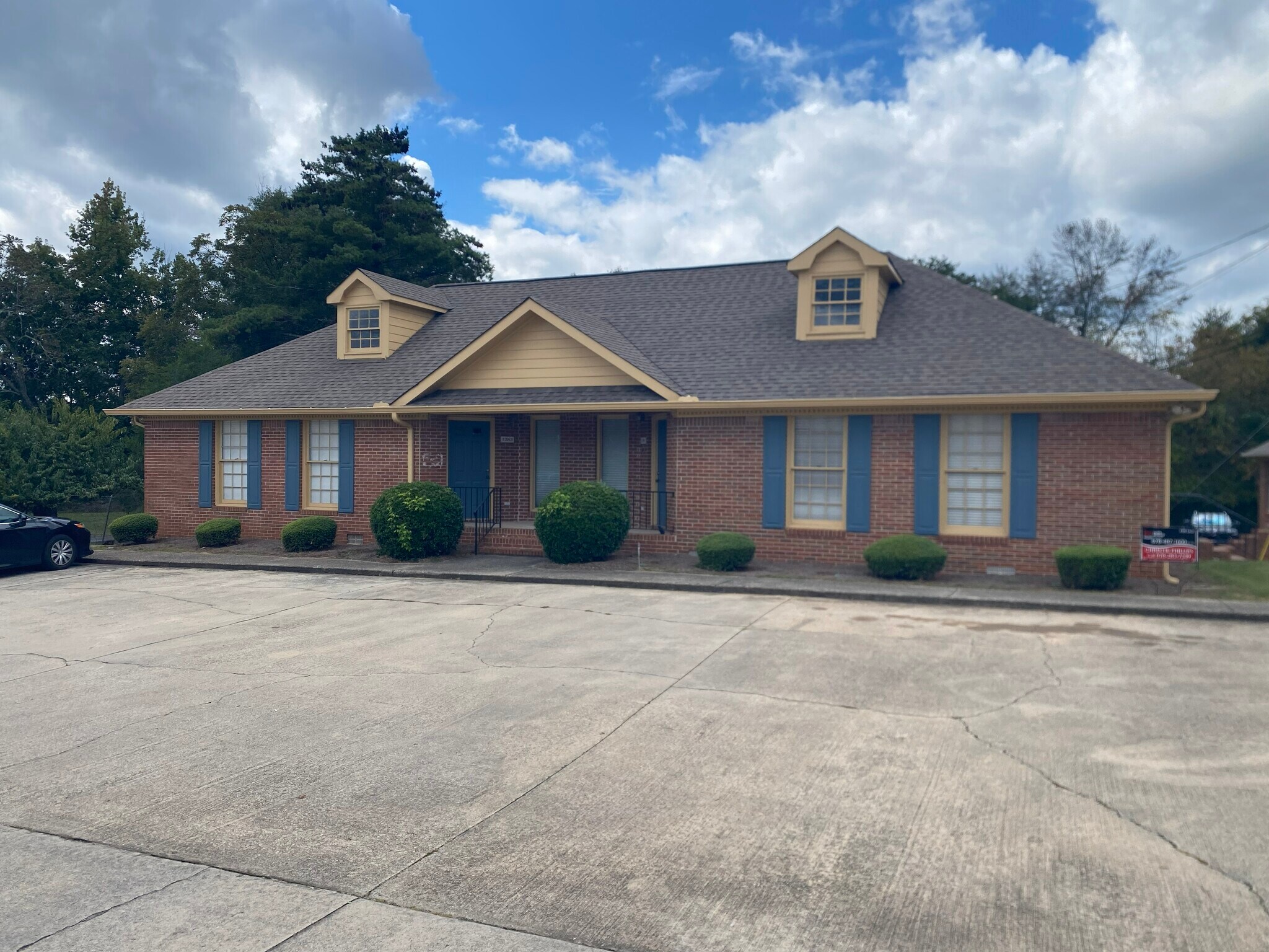 1281-1283 Parker Rd SE, Conyers, GA for lease Primary Photo- Image 1 of 10