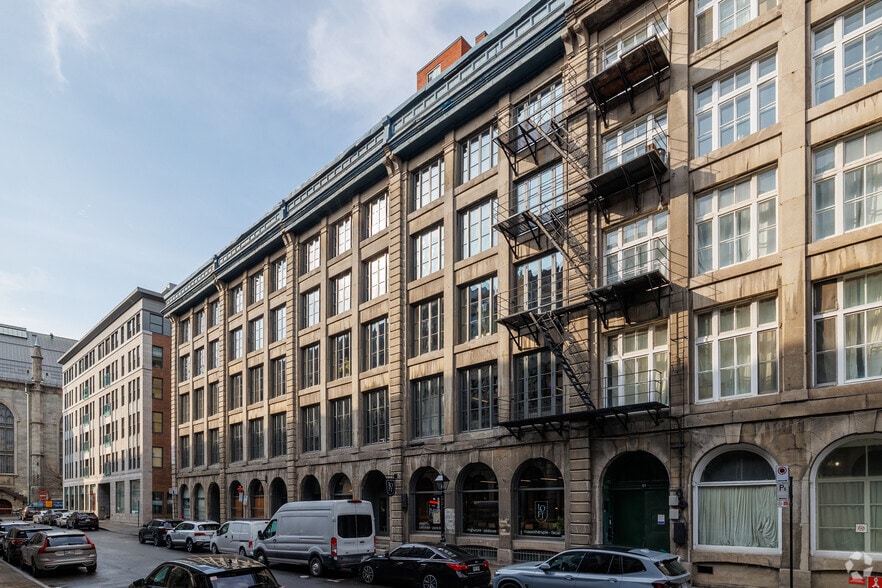 59-71 Rue De Brésoles, Montréal, QC for lease - Building Photo - Image 3 of 9