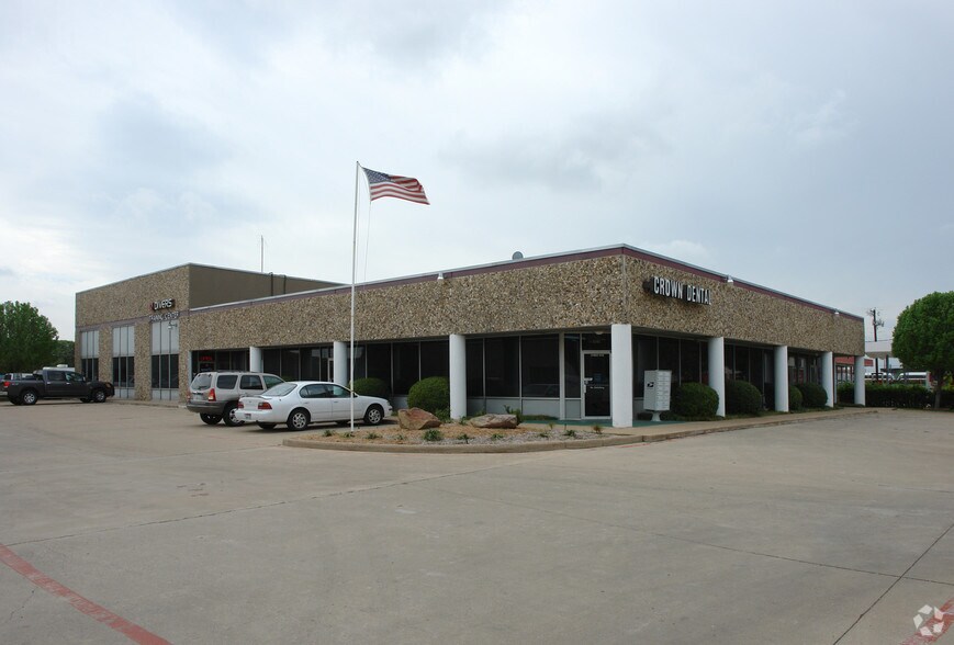 1108 Dobie Dr, Plano, TX à louer - Photo du bâtiment - Image 2 de 38