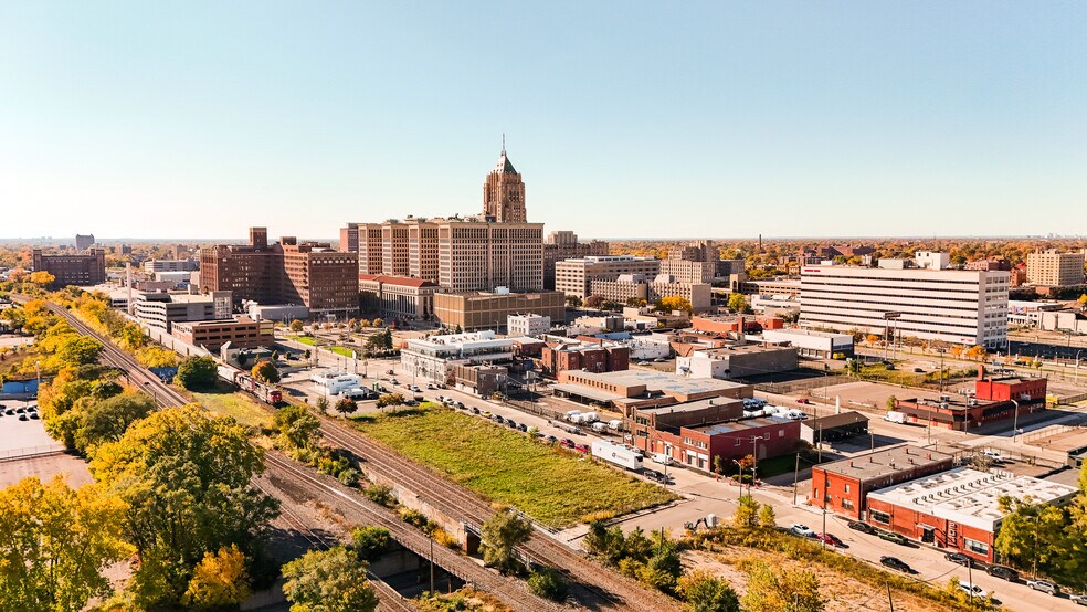 66 E Baltimore St, Detroit, MI à vendre - Photo principale - Image 1 de 5