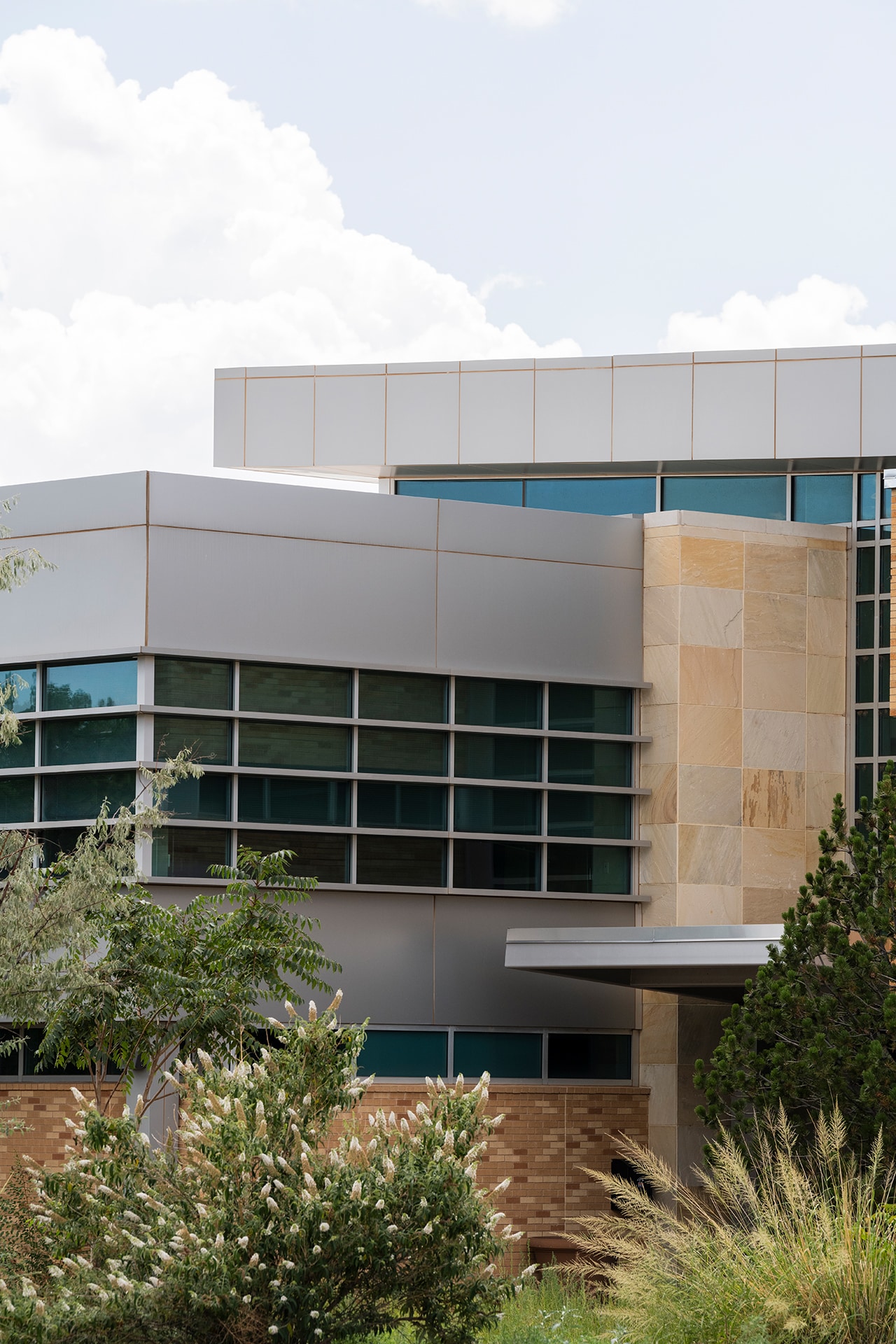 1600 Saint Michaels Dr, Santa Fe, NM for lease Building Photo- Image 1 of 42