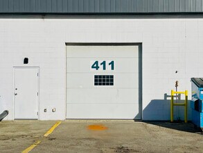 401-413 Forge Rd SE, Calgary, AB à louer Photo intérieure- Image 2 de 12