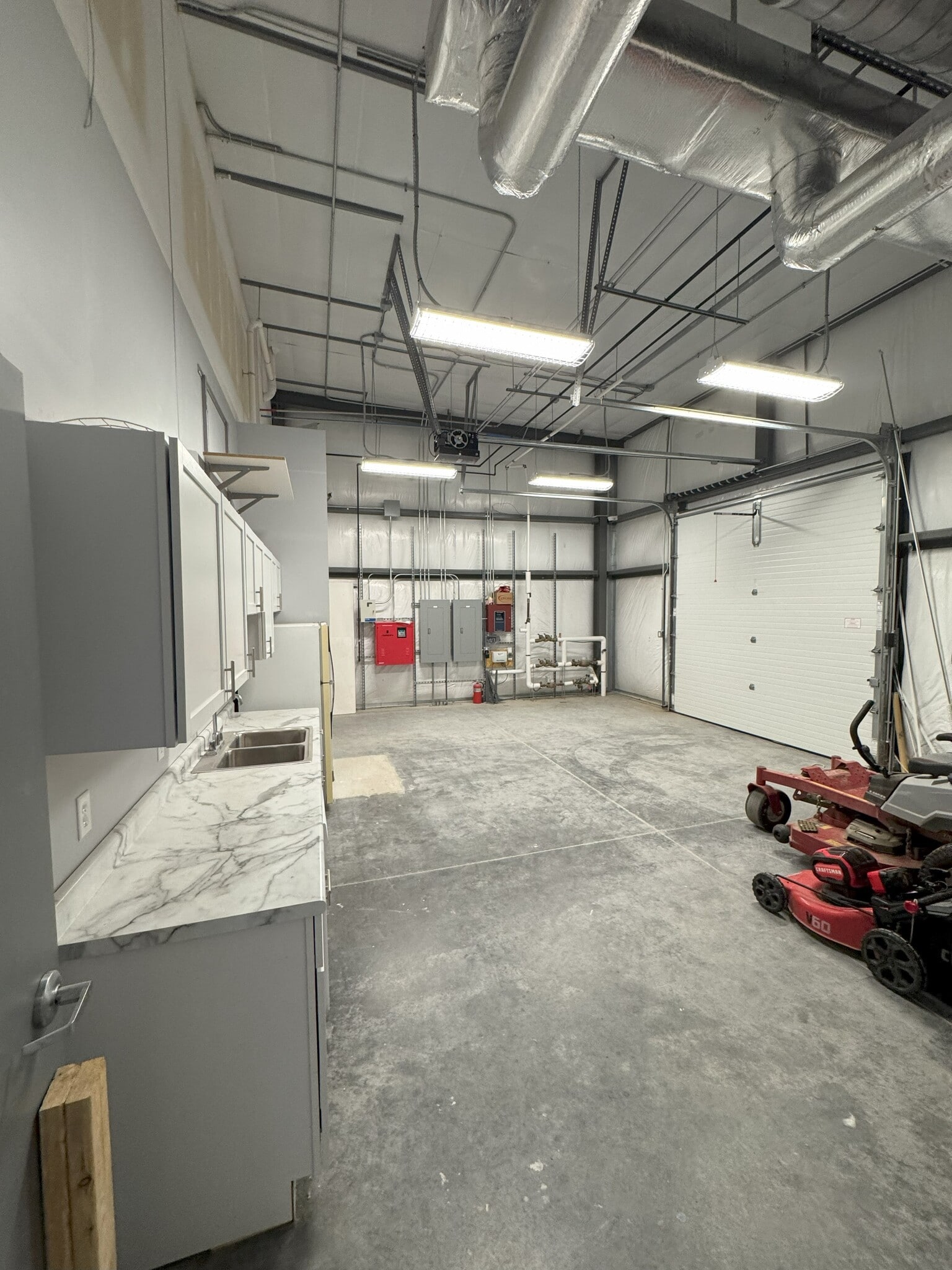 101 SW 14th Pl, Lincoln, NE for lease Building Photo- Image 1 of 8