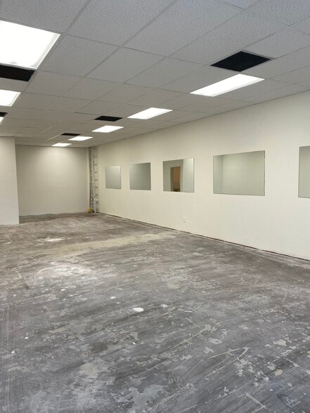3253-3255 E South St, Long Beach, CA for lease - Interior Photo - Image 2 of 4