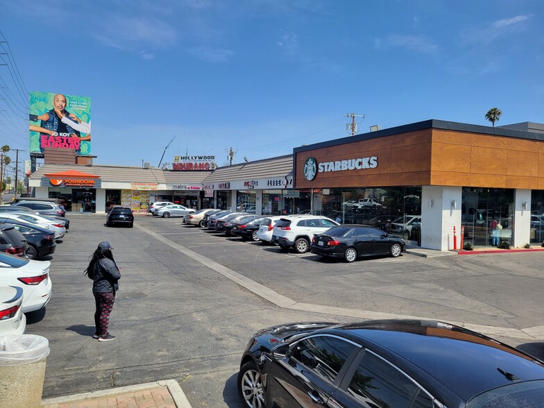 6238 Santa Monica Blvd, Los Angeles, CA for lease - Building Photo - Image 1 of 4