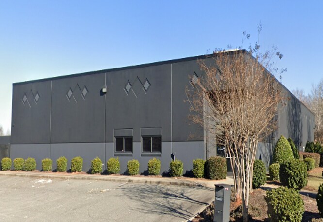 296 Cayuga Dr, Mooresville, NC à vendre - Photo du bâtiment - Image 2 de 8