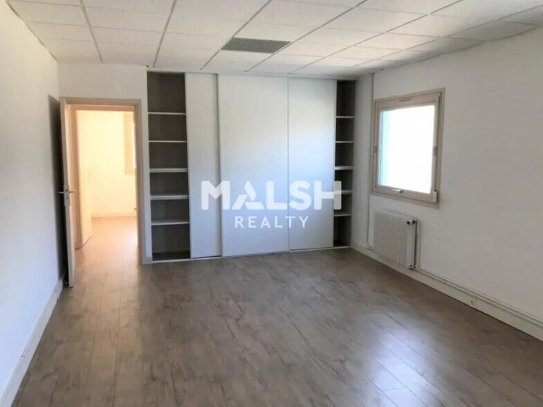 Office in Charbonnières-les-Bains for lease - Interior Photo - Image 3 of 6
