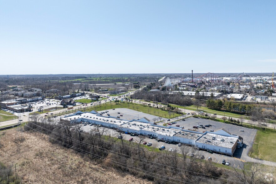 401 N Riverside Dr, Gurnee, IL à louer - Aérien - Image 3 de 22