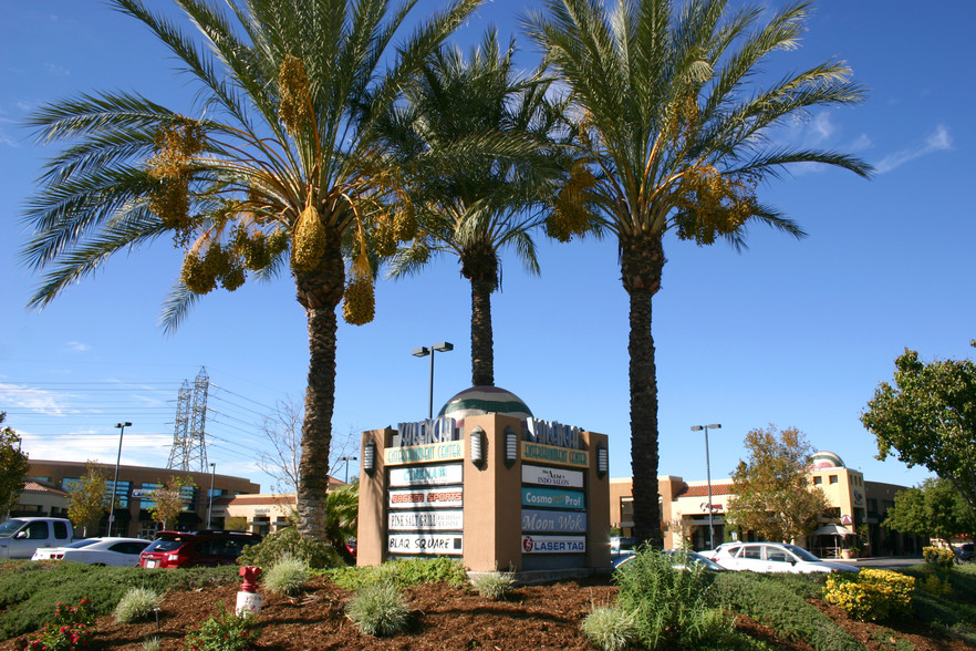 23460 Cinema Dr, Valencia, CA for lease - Building Photo - Image 2 of 8